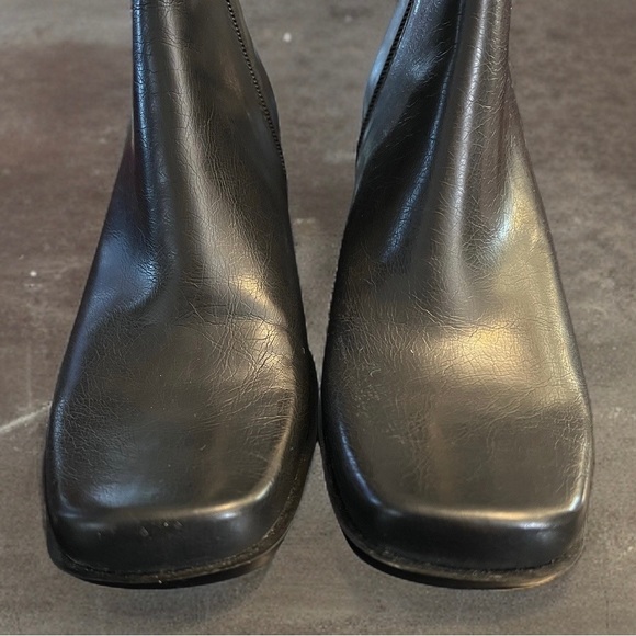 All leather - Picture 4 of 4